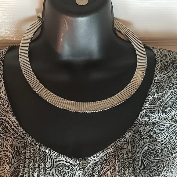 J. Crew, 0142, Paisley top, 100% silk,Size S - Picture 7 of 8